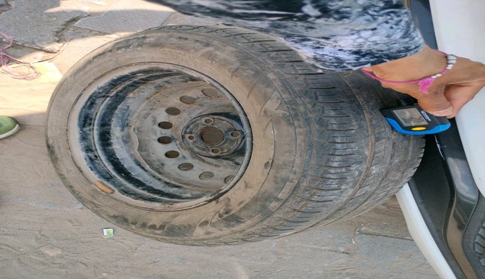 2018 Hyundai Elite i20 ASTA 1.2 (O), Petrol, Manual, 64,824 km, tyre