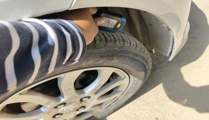 2013 Honda Amaze 1.2L I-VTEC VX, Petrol, Manual, 44,415 km, tyre