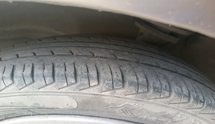 2011 Maruti Zen Estilo VXI, Petrol, Manual, 1,51,536 km, tyre