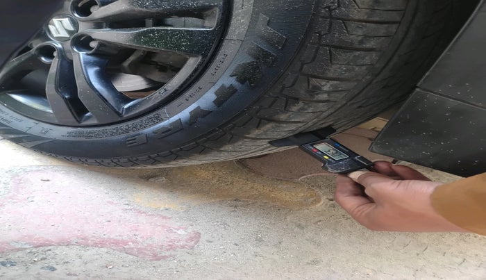 2019 Maruti Vitara Brezza ZDI PLUS, Diesel, Manual, 1,23,678 km, tyre