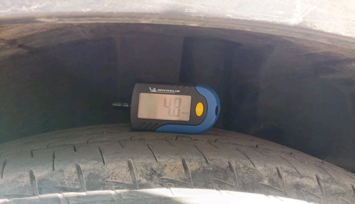 2014 Maruti Ertiga VXI, Petrol, Manual, 64,234 km, tyre