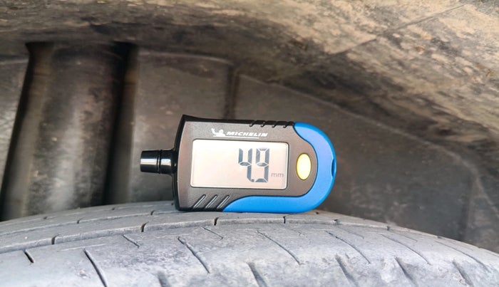 2014 Maruti Ertiga VXI, Petrol, Manual, 64,234 km, tyre