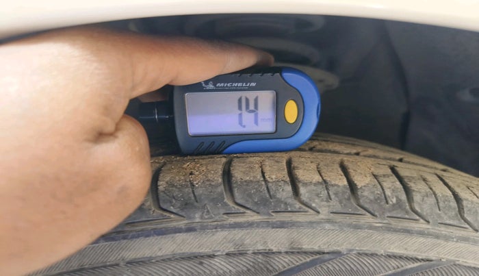 2014 Hyundai Grand i10 ASTA AT 1.2 KAPPA VTVT, Petrol, Automatic, 72,063 km, tyre