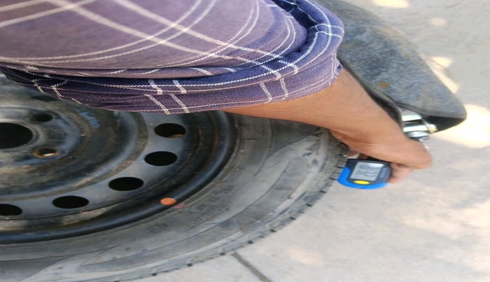 2018 Hyundai Elite i20 ASTA 1.2 (O), Petrol, Manual, 1,16,351 km, tyre