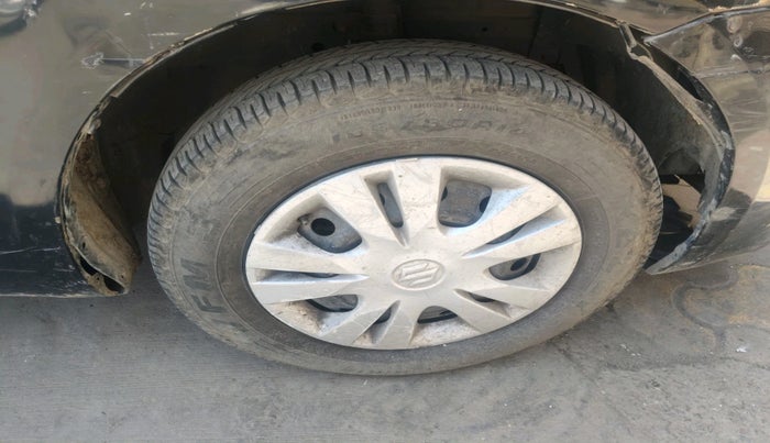 2012 Maruti Swift Dzire VXI, CNG, Manual, 1,19,068 km, tyre