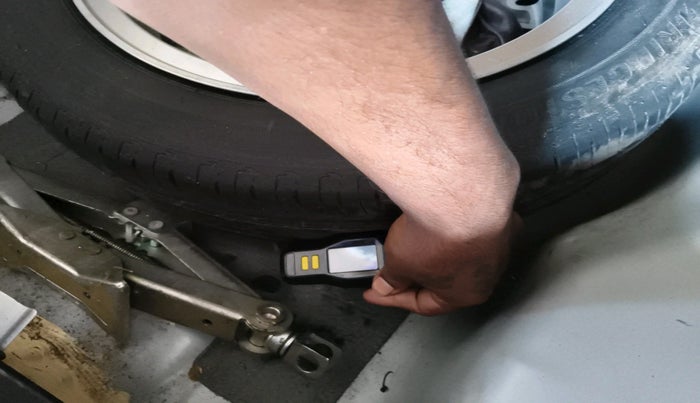 2017 Honda City 1.5L I-VTEC VX CVT, Petrol, Automatic, 49,719 km, tyre