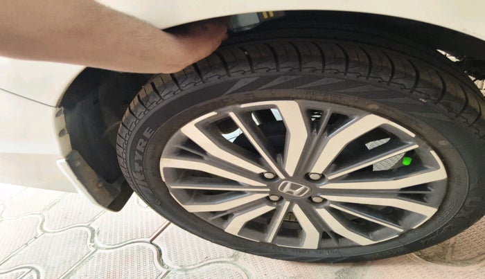 2017 Honda City 1.5L I-VTEC VX CVT, Petrol, Automatic, 49,719 km, tyre