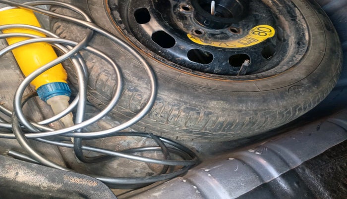 2012 Ford Fiesta STYLE PETROL AT, Petrol, Automatic, 1,09,567 km, tyre