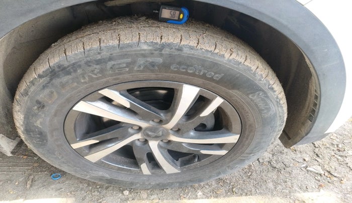 2023 Mahindra XUV700 AX 5 D MT 5 STR, Diesel, Manual, 26,154 km, tyre