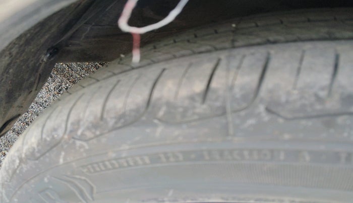 2022 Maruti Dzire ZXI Plus AMT, Petrol, Automatic, 1,11,842 km, tyre