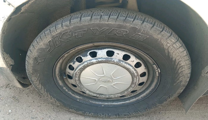 2018 Mahindra MARAZZO M2 8 STR, Diesel, Manual, 2,88,901 km, tyre