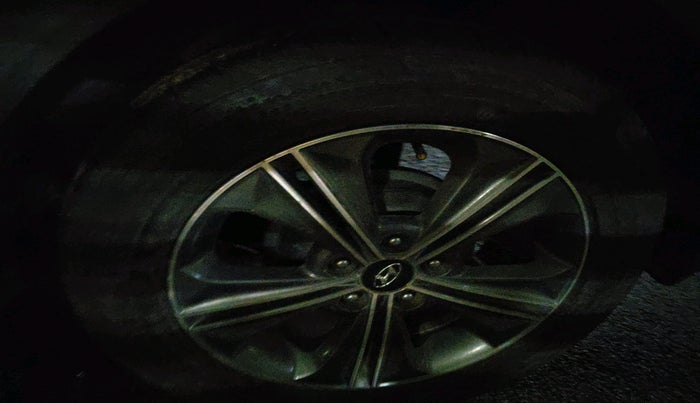 2016 Hyundai Creta SX PLUS AT 1.6 DIESEL, Diesel, Automatic, 1,91,814 km, tyre