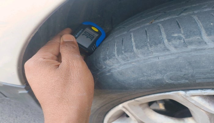 2015 Ford Ecosport TITANIUM 1.0L ECOBOOST, Petrol, Manual, 86,352 km, tyre