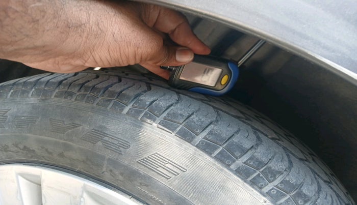 2013 Maruti Swift Dzire VXI AT, Petrol, Automatic, 57,247 km, tyre