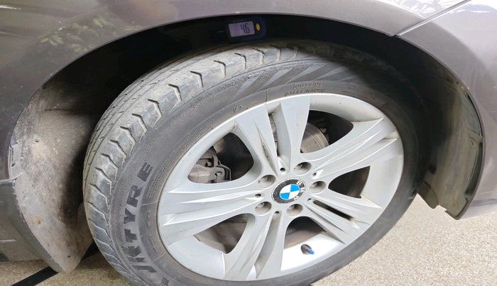 2013 BMW 3 Series 320d, Diesel, Automatic, 1,31,732 km, tyre