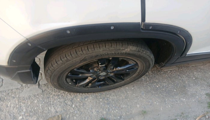 2019 Maruti Vitara Brezza ZDI AMT, Diesel, Automatic, 1,14,580 km, tyre