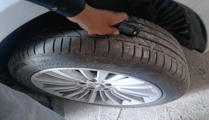 2017 BMW 3 Series  GT 320d Luxury Line, Diesel, Automatic, 1,27,830 km, tyre