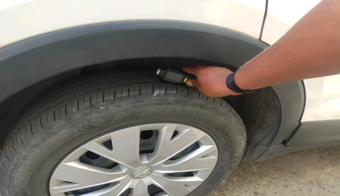 2022 Volkswagen TAIGUN COMFORTLINE 1.0 TSI MT, Petrol, Manual, 42,286 km, tyre