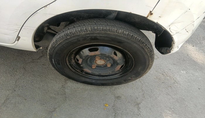 2018 Datsun Redi Go GOLD LIMITED EDITION, Petrol, Manual, 1,38,536 km, tyre