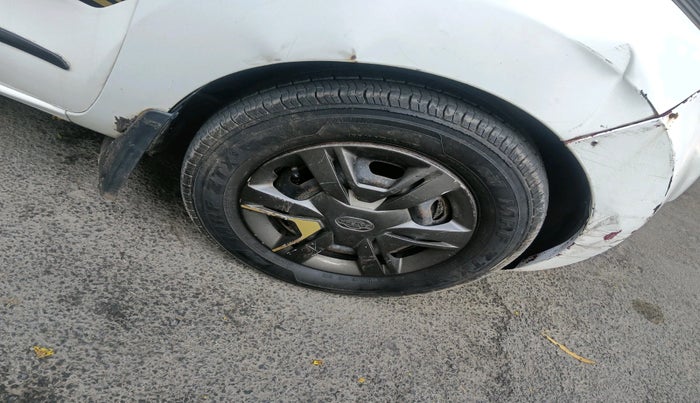 2018 Datsun Redi Go GOLD LIMITED EDITION, Petrol, Manual, 1,38,536 km, tyre