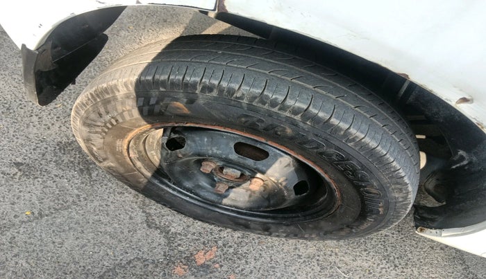 2018 Datsun Redi Go GOLD LIMITED EDITION, Petrol, Manual, 1,38,536 km, tyre