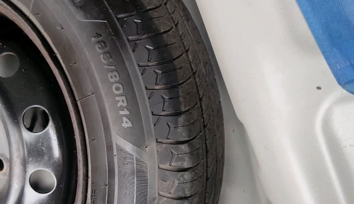 2020 Maruti Swift VXI, Petrol, Manual, 47,698 km, tyre