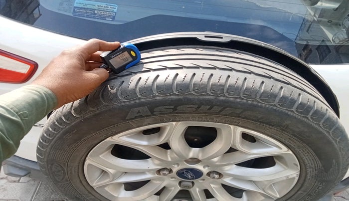 2014 Ford Ecosport TITANIUM 1.0L ECOBOOST, Petrol, Manual, 67,265 km, tyre