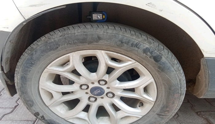 2014 Ford Ecosport TITANIUM 1.0L ECOBOOST, Petrol, Manual, 67,265 km, tyre