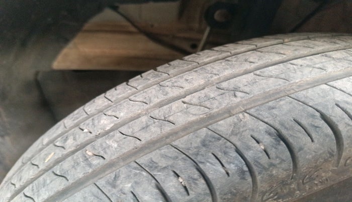 2024 Maruti Swift VXi, Petrol, Manual, 16,885 km, tyre