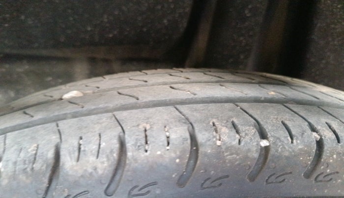 2024 Maruti Swift VXi, Petrol, Manual, 16,885 km, tyre