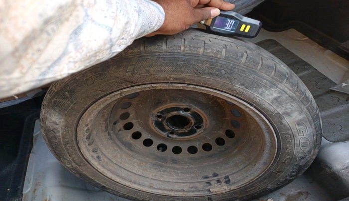 2015 Hyundai Xcent S 1.2, Petrol, Manual, 72,302 km, tyre