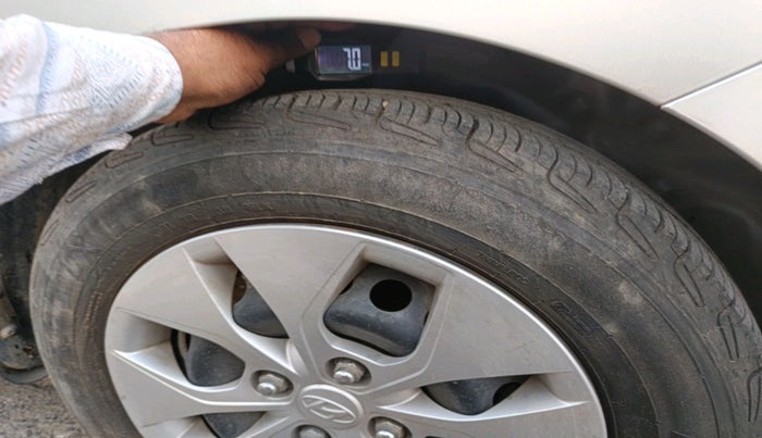 2015 Hyundai Xcent S 1.2, Petrol, Manual, 72,302 km, tyre