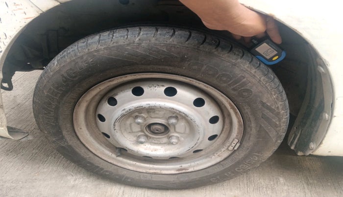 2012 Maruti Wagon R 1.0 LXI CNG, CNG, Manual, 2,04,240 km, tyre