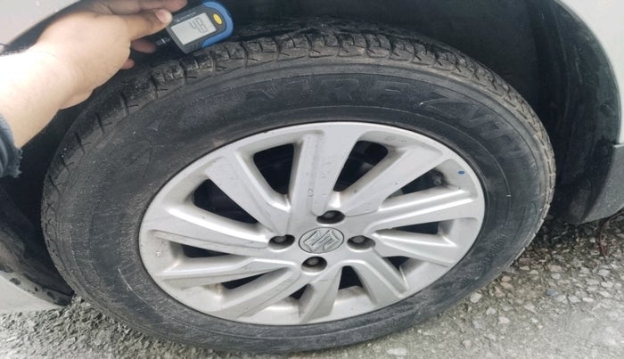 2016 Maruti Swift Dzire ZXI, Petrol, Manual, 33,655 km, tyre