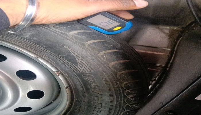 2016 Tata Tiago XZ PETROL, Petrol, Manual, 38,253 km, tyre