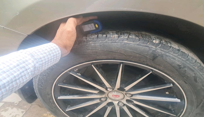 2011 Honda City 1.5L I-VTEC S MT, Petrol, Manual, 1,15,579 km, tyre