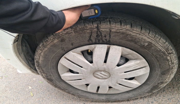 2016 Maruti Alto 800 LXI CNG, CNG, Manual, 85,554 km, tyre