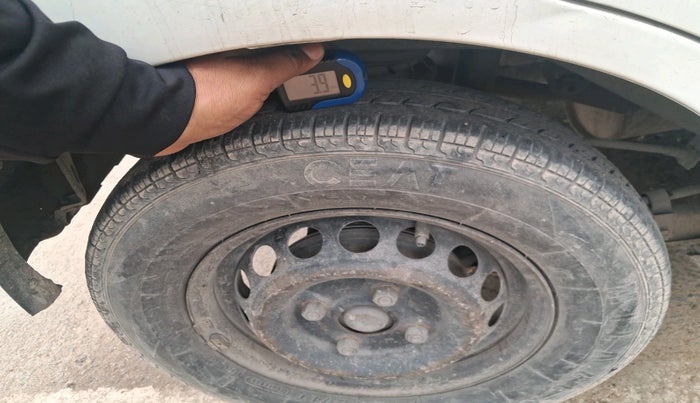 2016 Maruti Alto 800 LXI CNG, CNG, Manual, 85,554 km, tyre