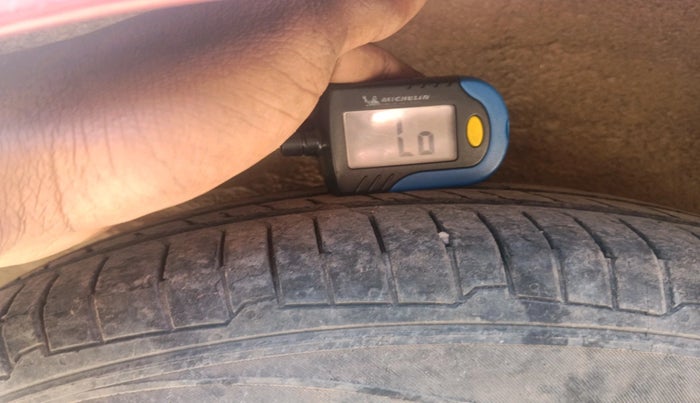 2011 Hyundai i10 SPORTZ 1.2 AT, Petrol, Automatic, 86,788 km, tyre