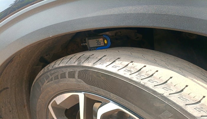 2023 KIA CARENS LUXURY PLUS 1.4 PETROL DCT 7 STR, Petrol, Automatic, 27,196 km, tyre