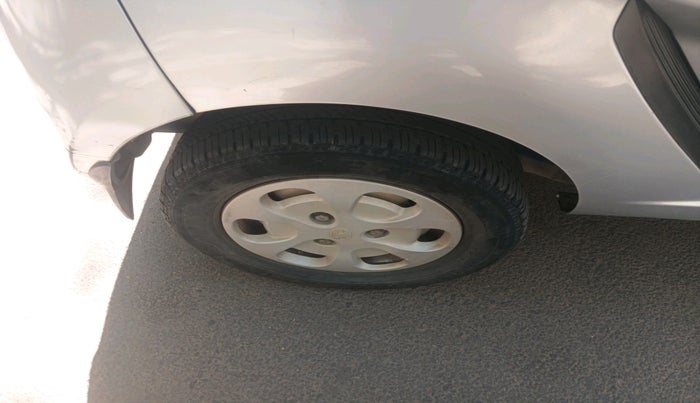 2013 Tata Nano LX, Petrol, Manual, 44,010 km, tyre