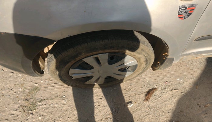 2008 Maruti Swift VXI 1.3, Petrol, Manual, 96,240 km, tyre