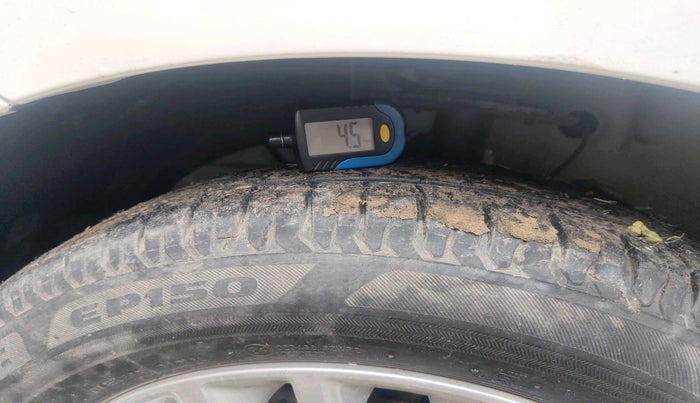 2018 Maruti Dzire ZXI, Petrol, Manual, 44,384 km, tyre