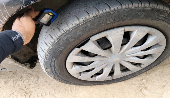 2011 Toyota Etios G, CNG, Manual, 1,34,620 km, tyre