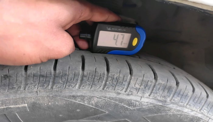 2016 Maruti Ertiga VDI SHVS, Diesel, Manual, 1,53,216 km, tyre