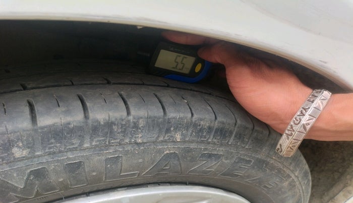 2016 Maruti Ertiga VDI SHVS, Diesel, Manual, 1,53,216 km, tyre