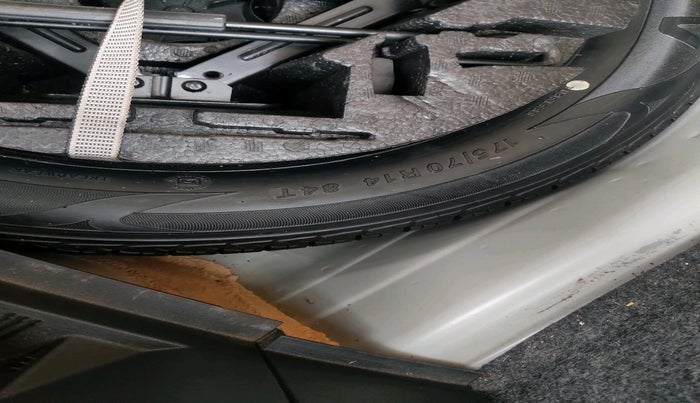 2016 Volkswagen Polo GT TSI AT, Petrol, Automatic, 50,379 km, tyre