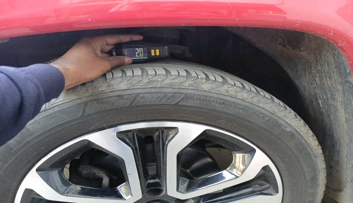 2021 Jeep Compass MODEL S (O) 1.4 PETROL DCT, Petrol, Automatic, 22,237 km, tyre