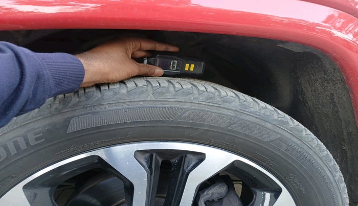 2021 Jeep Compass MODEL S (O) 1.4 PETROL DCT, Petrol, Automatic, 22,237 km, tyre