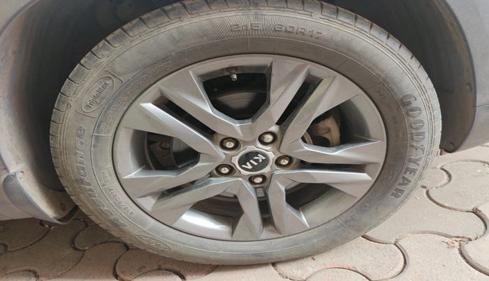 2020 KIA SELTOS HTX IVT 1.5 PETROL, Petrol, Automatic, 33,947 km, tyre